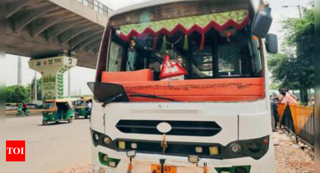 Bus With Maruti’s Staff Hit By Truck At Signal, 36 Injured | Gurgaon News - Times of India