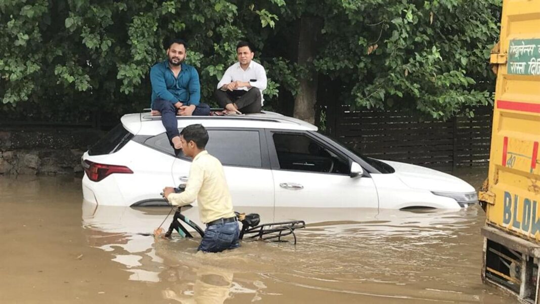 Waterlogging in key stretches after heavy rain lashes Gurugram